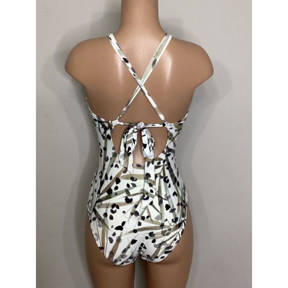 New. Kenneth Cole jungle print swimsuit. Normally $139 - Picture 10 of 13